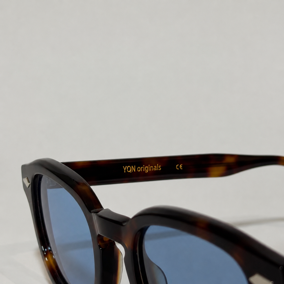 Tortoise / Blue