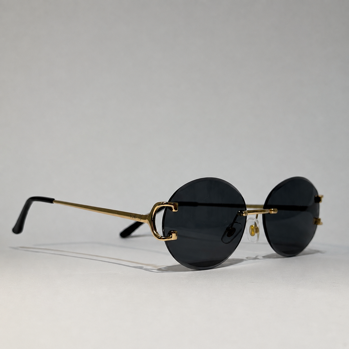 Gold / Black